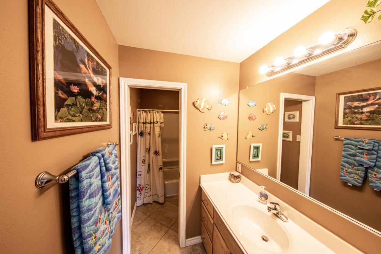 Relax At Our Beach Haven - Pet Friendly Galveston Luaran gambar