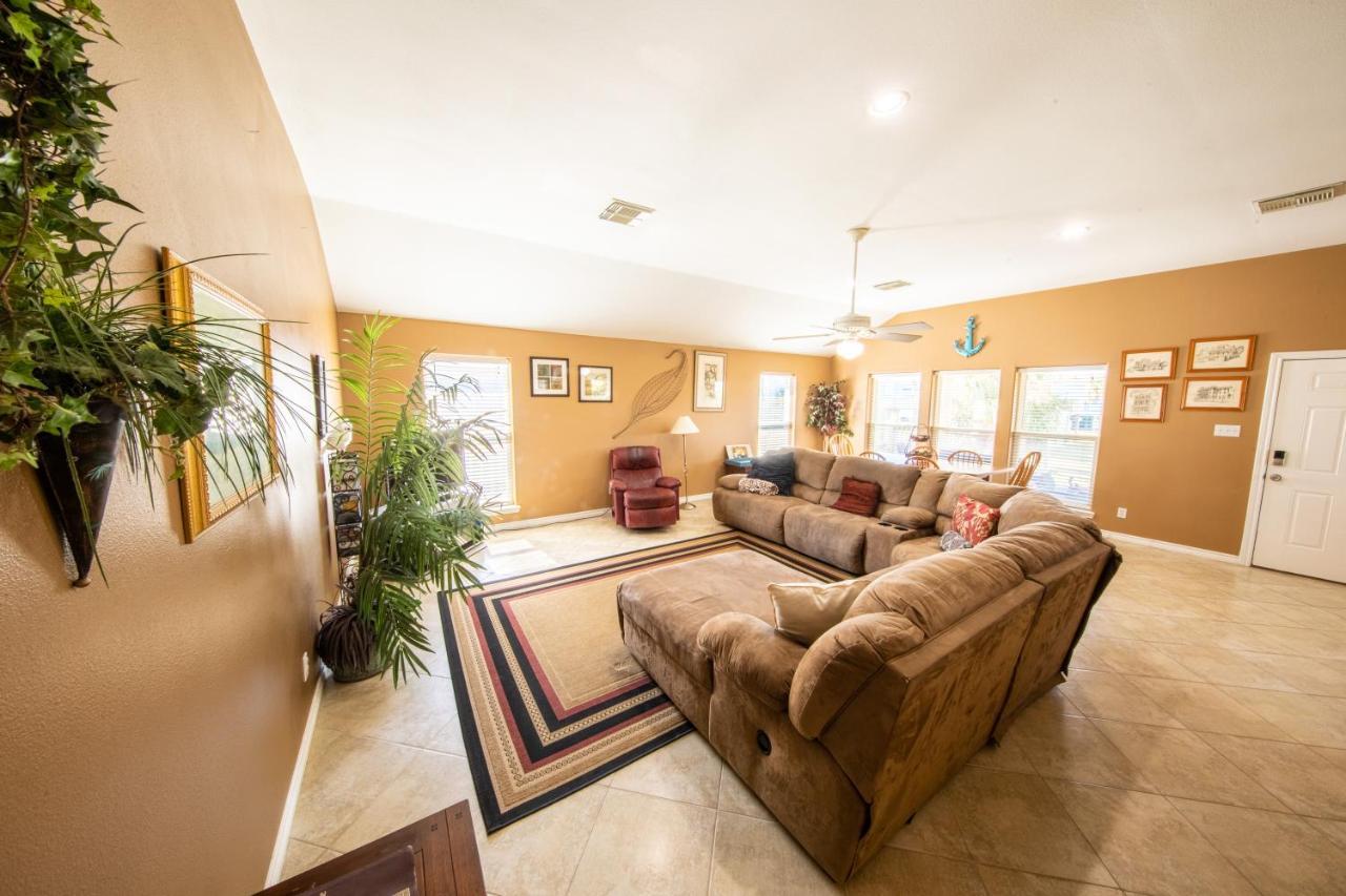 Relax At Our Beach Haven - Pet Friendly Galveston Luaran gambar
