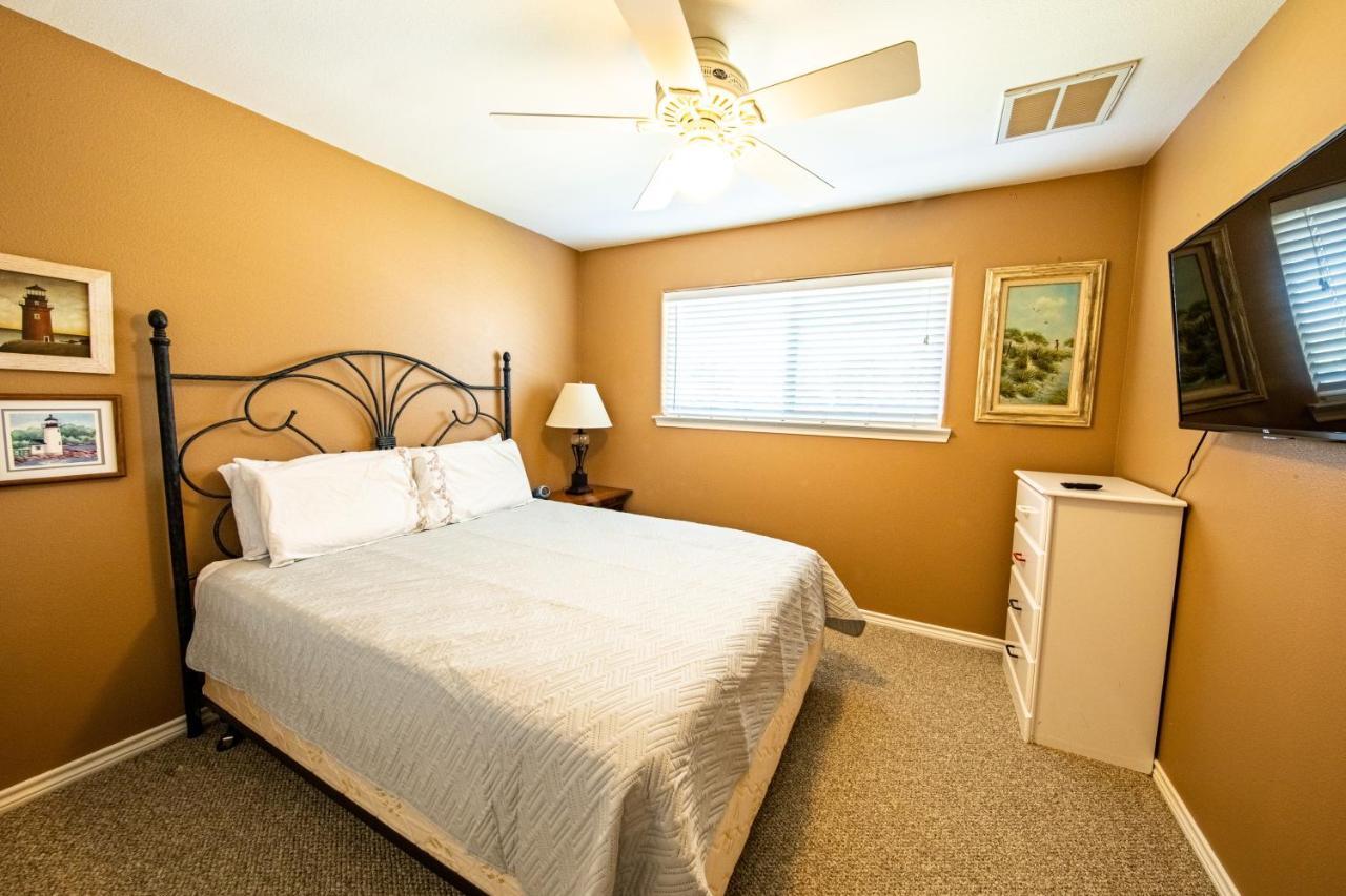 Relax At Our Beach Haven - Pet Friendly Galveston Luaran gambar